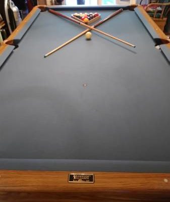 8ft Brunswick Pool Table